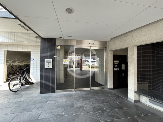 エントランス　エントランス