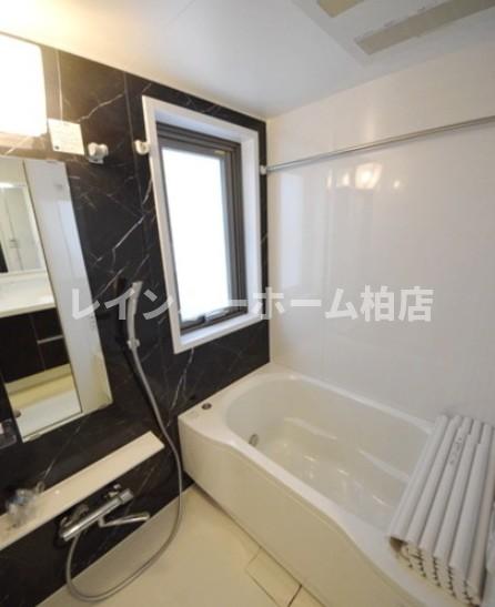 バス・シャワールーム　お風呂です