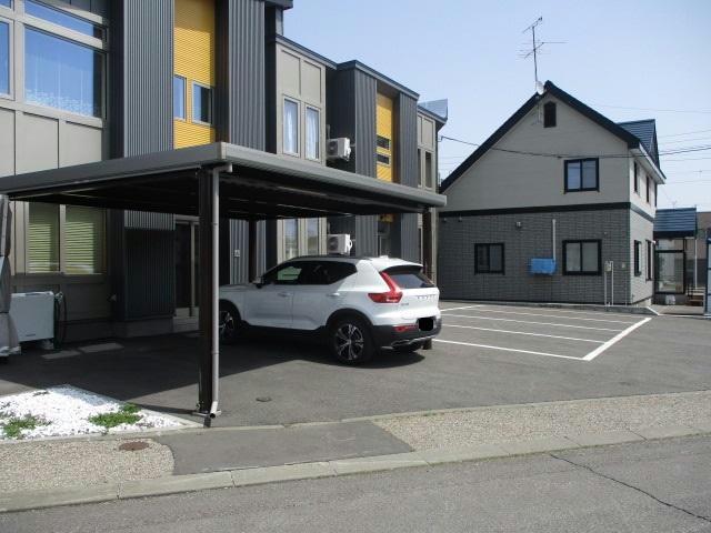 駐車場　駐車場