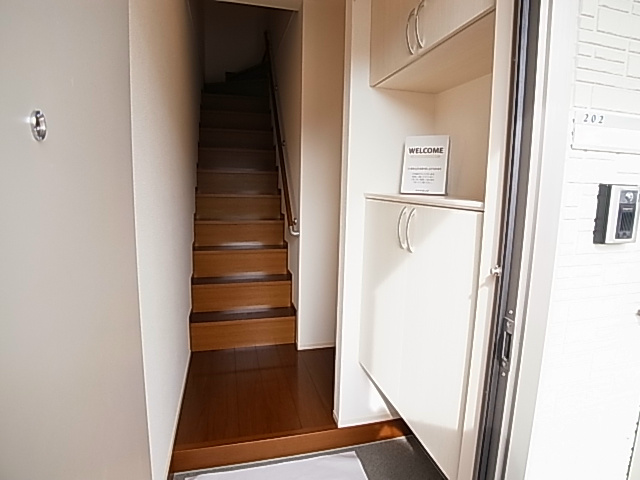 玄関　同一物件参考写真