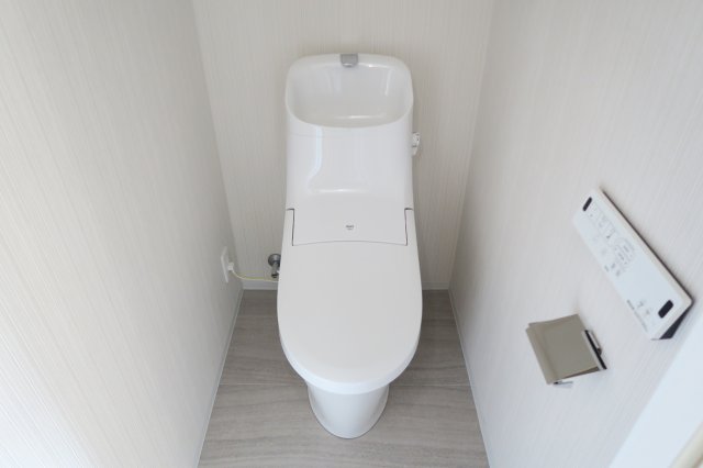 トイレ　※別号室参考写真