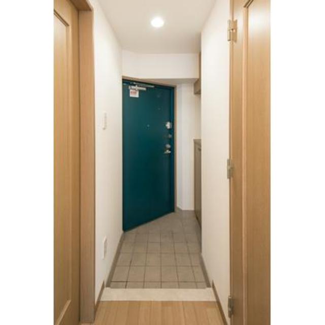 玄関　※写真は同タイプ住戸です。