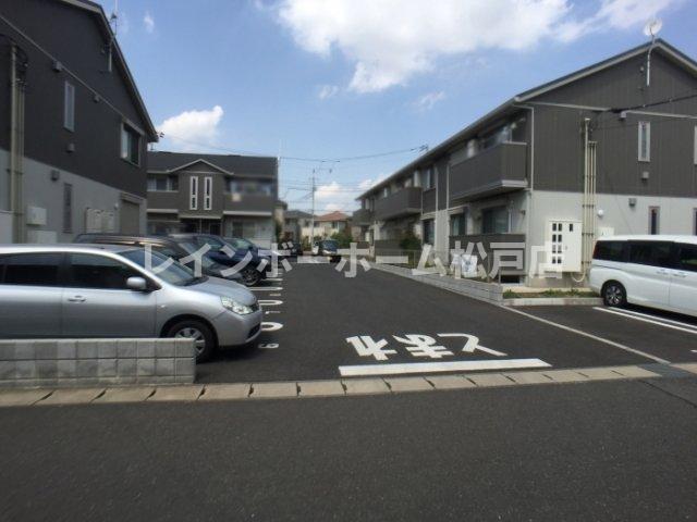 駐車場　駐車場完備です