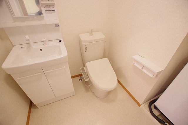 トイレ　※別号室の写真使用中