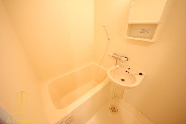 バス・シャワールーム　M&MUMEDAEAST