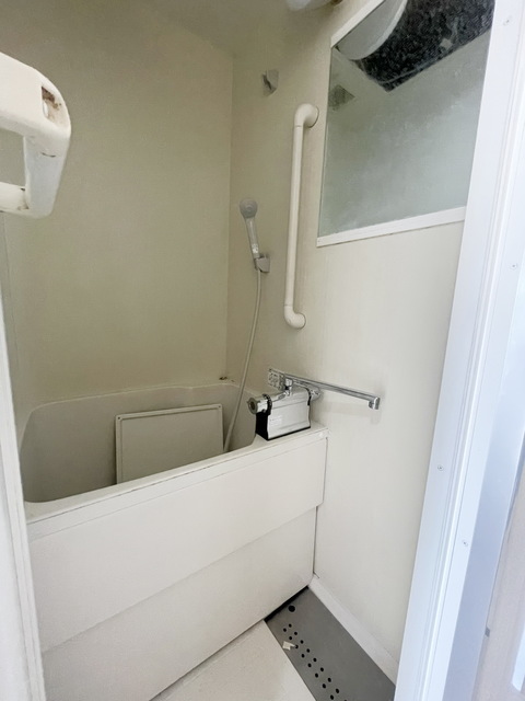 バス・シャワールーム　～一日疲れを流しましょう～