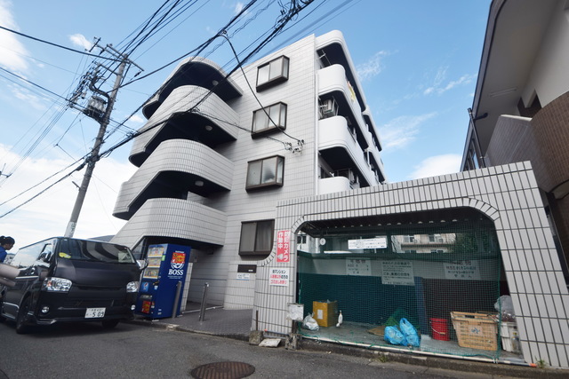 建物外観　～暮らしやすい好立地～