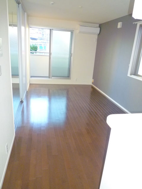 その他　★キレイなフローリングのリビングです★