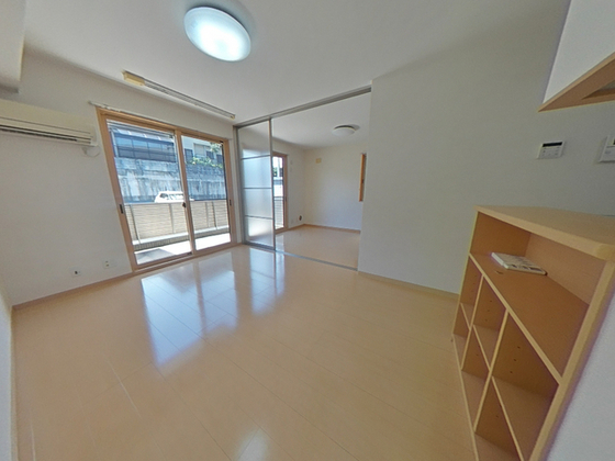 居室・リビング　※別部屋の写真です