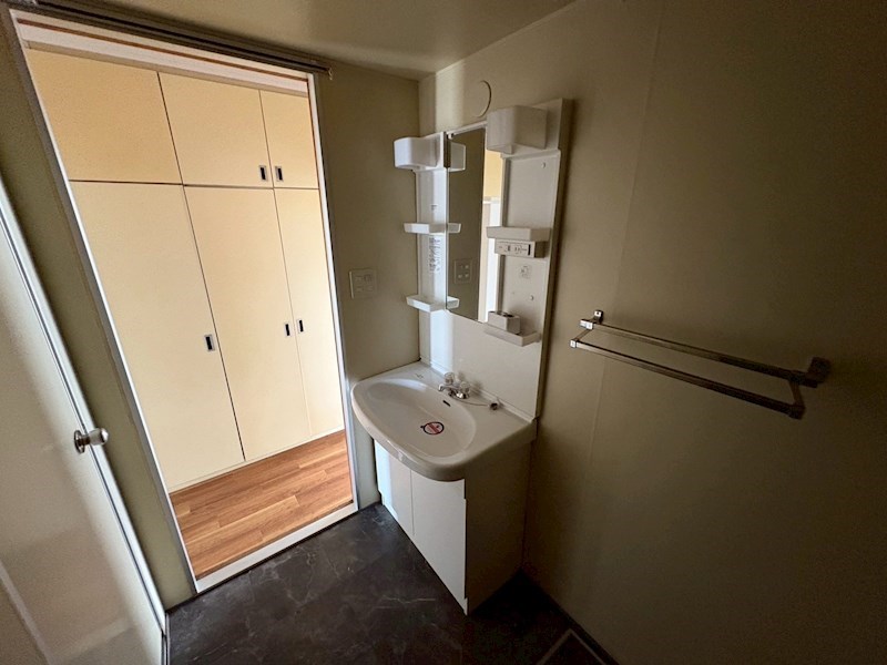 洗面設備　別部屋参考画像