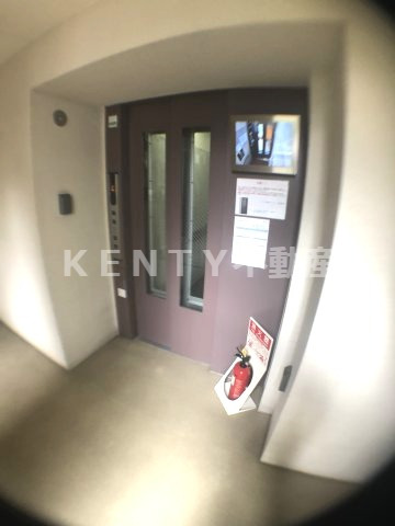 バス・シャワールーム　すっきりとしたシャワールームです