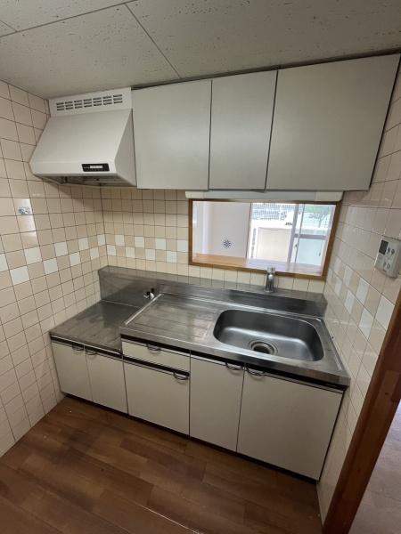 キッチン　ガスコンロは持ち込んで下さい。