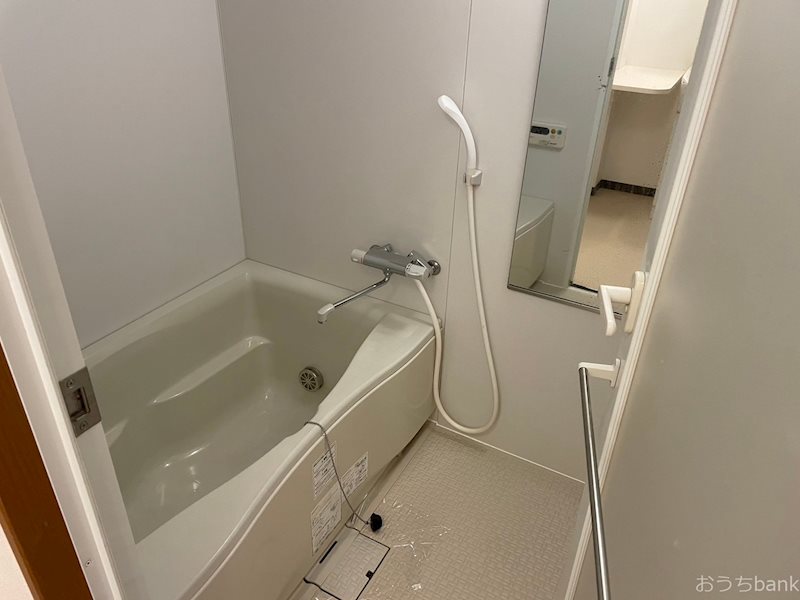 バス・シャワールーム　清潔感のあるお風呂で一日の疲れを癒しましょう。