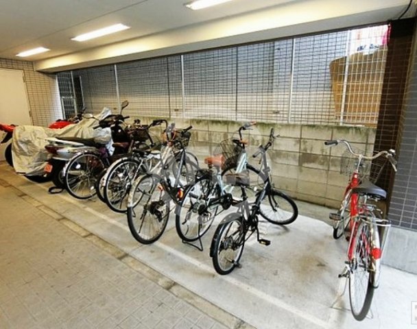 その他共有部分　グランパシフィック難波元町　駐輪場