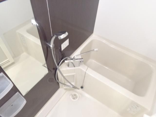 バス・シャワールーム　浴室乾燥機付きバス