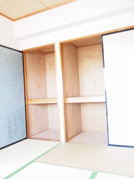 収納　クローゼット大き目なので使いやすい