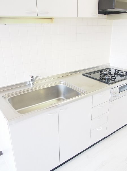 キッチン　なんと3口ガスシステムキッチングリル付き