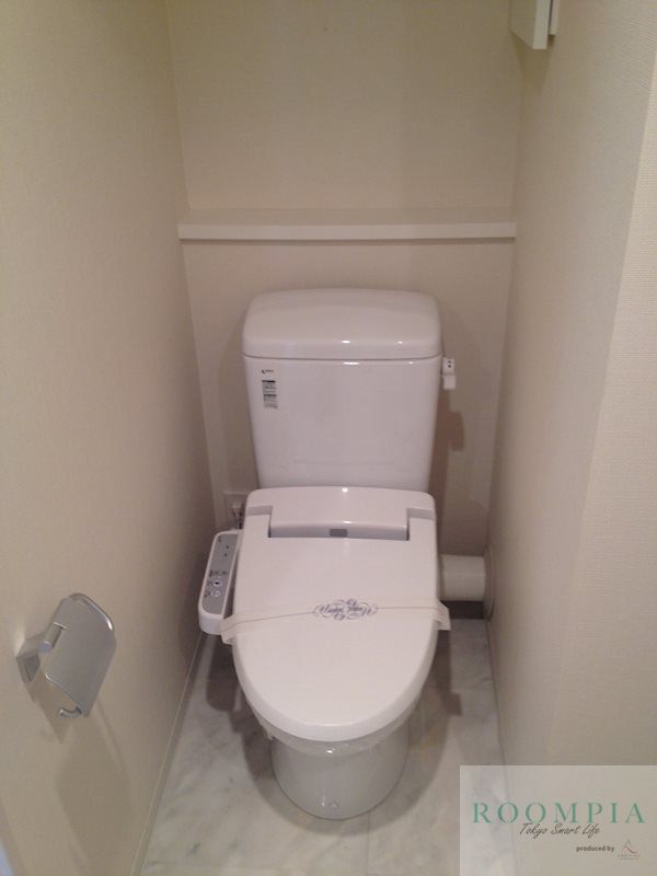 トイレ　※同タイプの別のお部屋です。