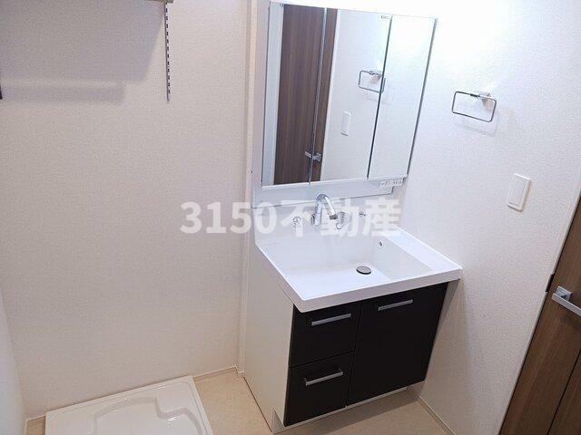 洗面設備　脱衣スペースもあります