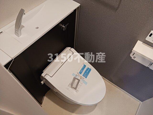 トイレ　清潔感のあるトイレです