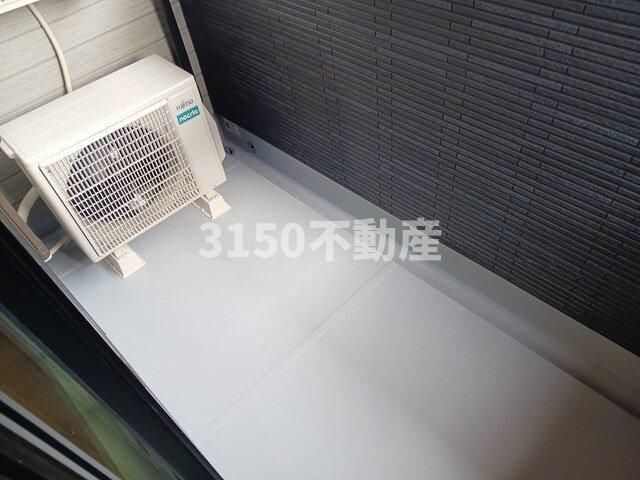 バルコニー　お洗濯にも便利なバルコニー付き