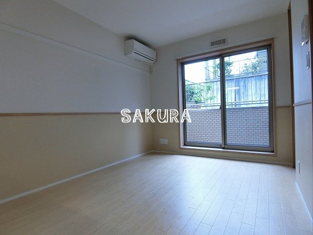 居室・リビング　開放感のあるゆったりとしたお部屋です♪