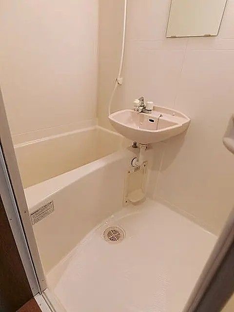 バス・シャワールーム　※同建物別部屋※現況優先