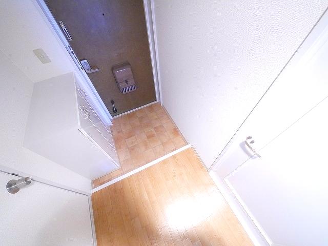 玄関　明るい玄関です