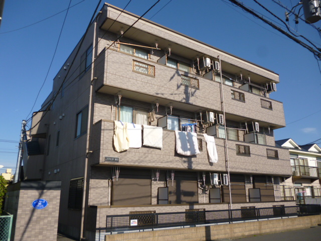 建物外観　鉄骨造マンション