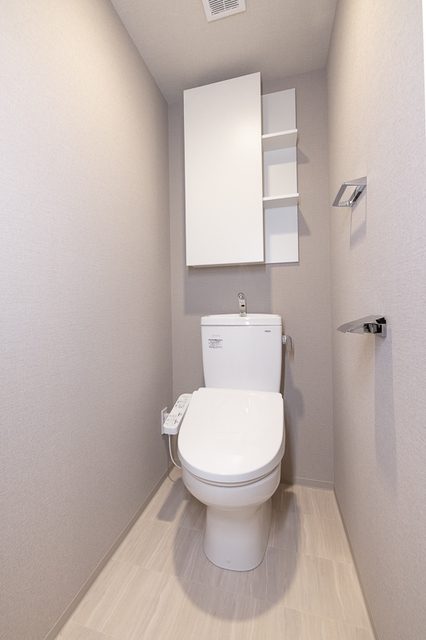 トイレ　※写真は同タイプ住戸です。