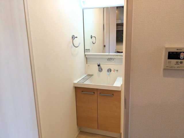 洗面設備　使いやすい洗面所です