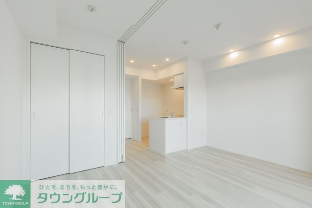 居室・リビング　Cタイプ2023年1月撮影 同タイプ1003号室の写真です。