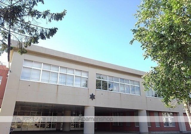 小学校　前田中央小学校（小学校）まで1300m