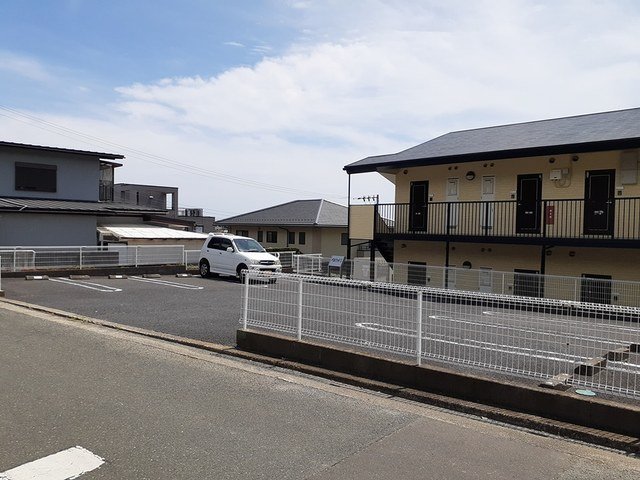 駐車場　駐車場完備です