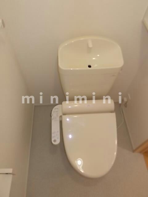 トイレ　※写真は別号室のものですので現状優先とさせていただきます