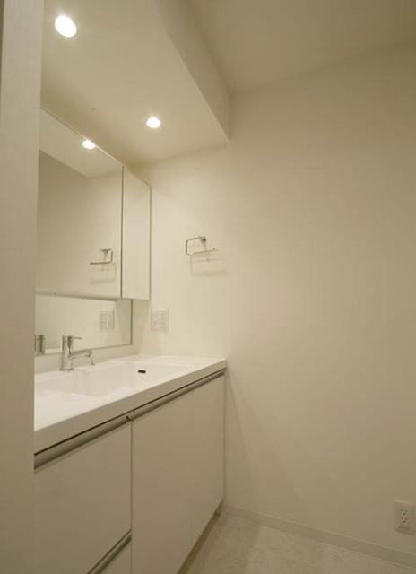 洗面設備　※写真は同タイプ住戸です。