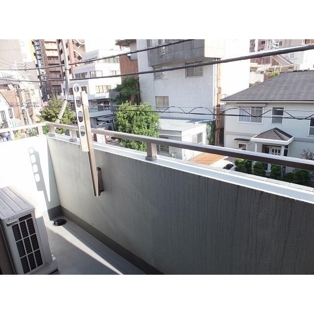 バルコニー　※別部屋の参考写真です。