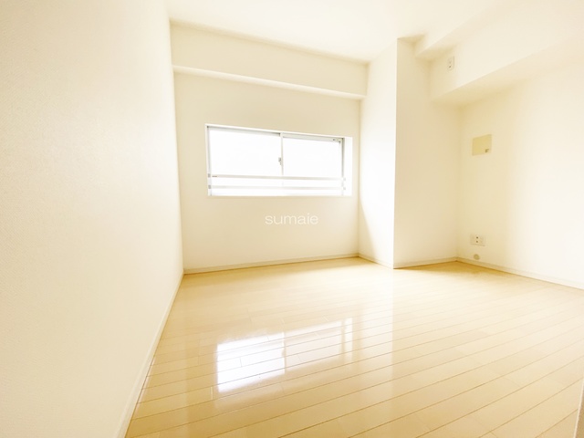 その他部屋・スペース　6帖なので大きなベットも置けます！！
