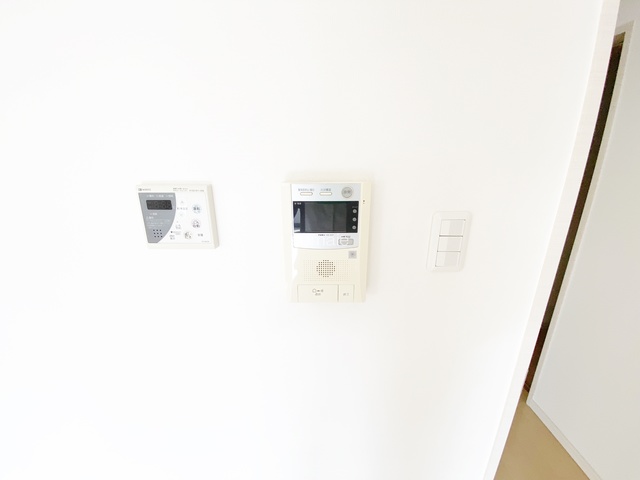 セキュリティ　モニター付インターホンです！！