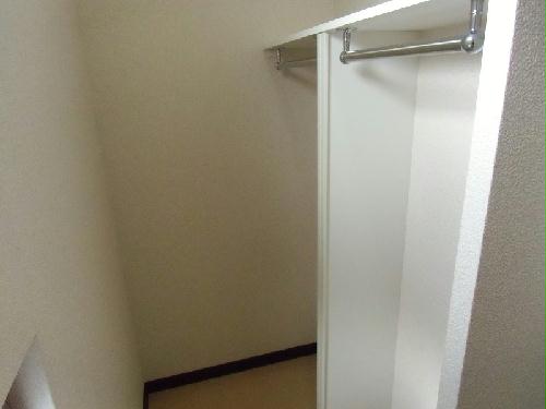 収納　２Ｆの部屋にはウォークインクローゼットがあります。