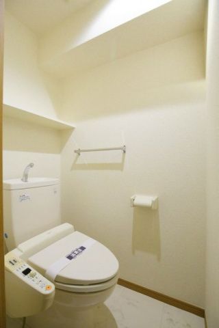 トイレ　（別タイプ参考写真）クレアシオン御茶ノ水　文京区湯島２
