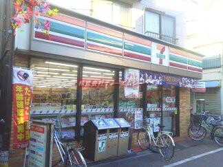 コンビニ　セブンイレブン 荒川南千住5丁目店（コンビニ）まで40m
