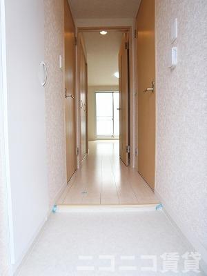 玄関　別号室イメージの為、現状を優先致します。