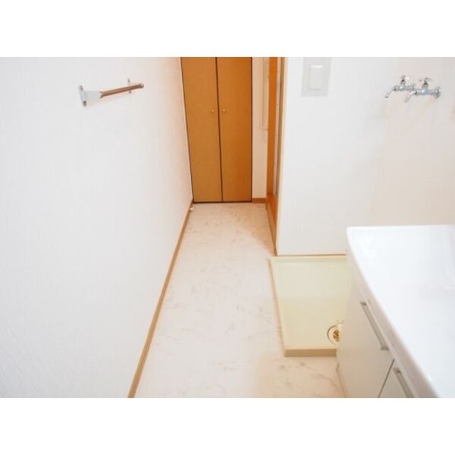 洗面設備　【洗面化粧台】※参考写真（間取り・設備等が異なる場合は現状を