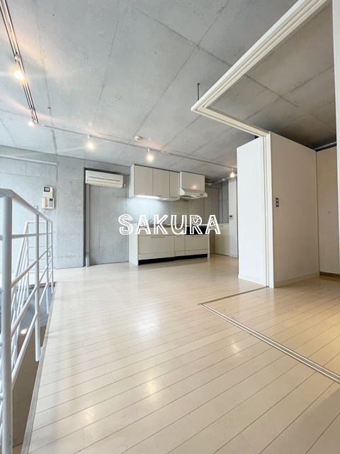居室・リビング　開放感のあるゆったりとしたお部屋です♪