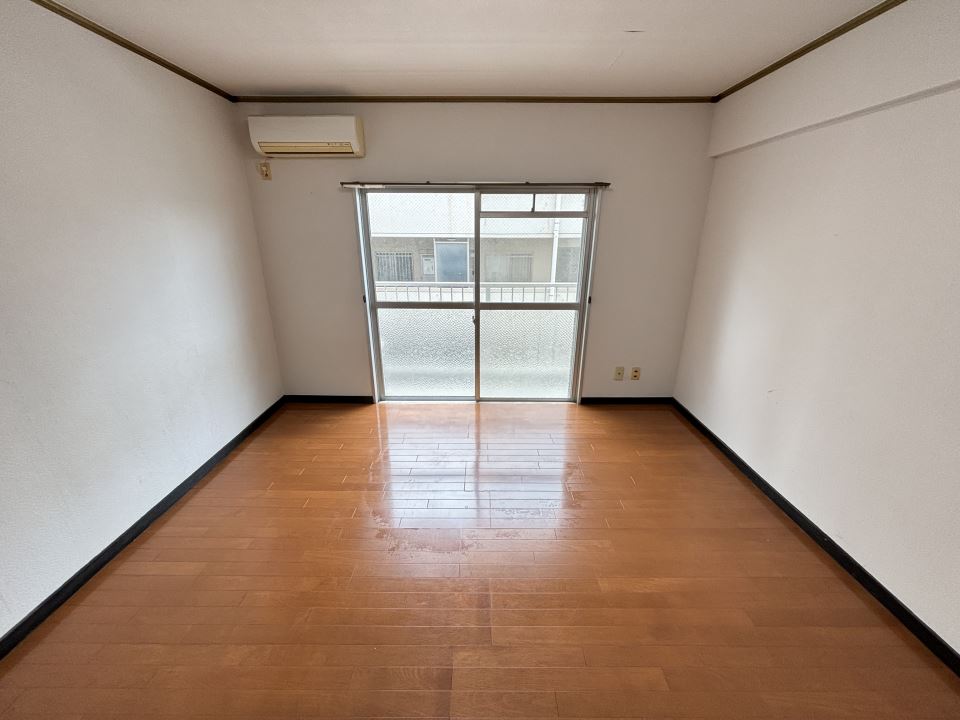 その他　ベッドを置いても余裕の広さです