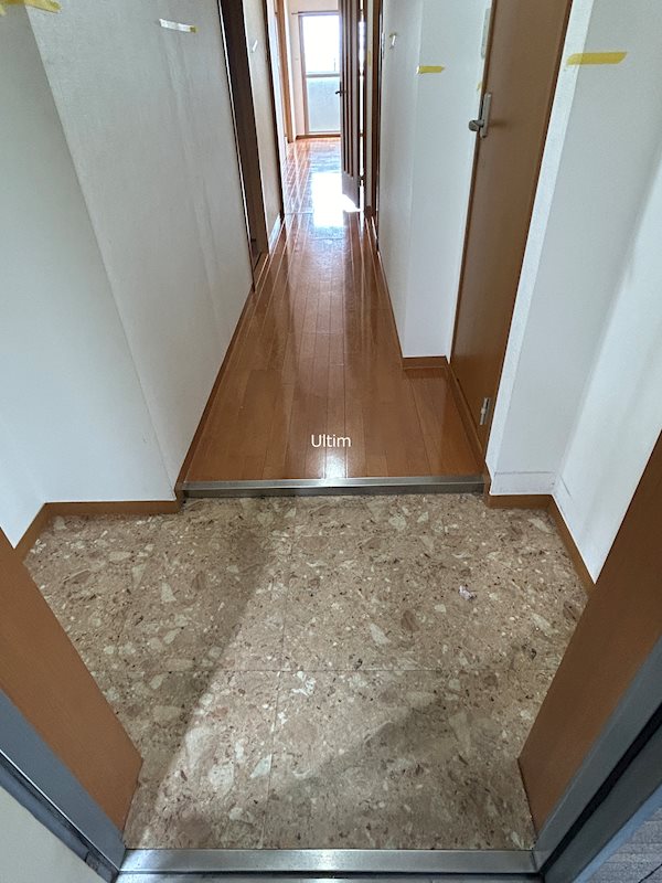 玄関　※別のお部屋の写真です