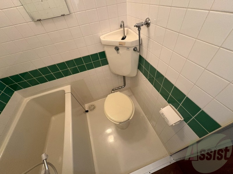 トイレ　こちらはトイレです。清潔感があり、安心して使用できます。