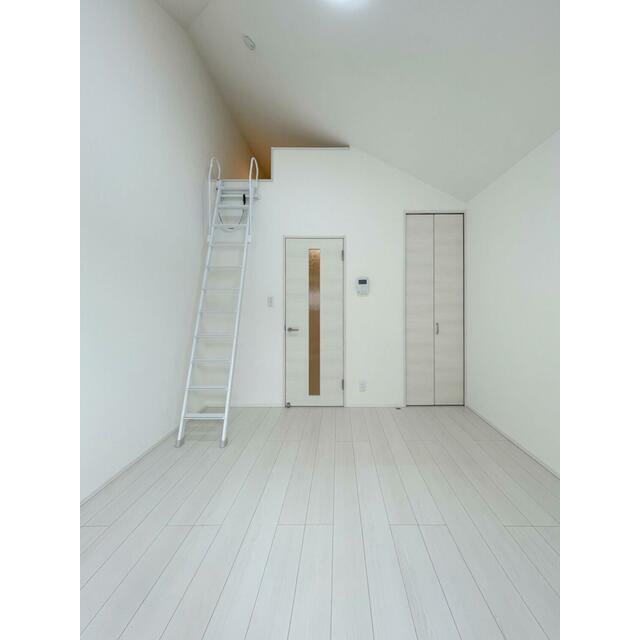 その他部屋・スペース　※２０３号室は天井北側に勾配はございません。そのため、ロフト