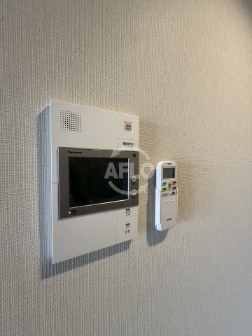 セキュリティ　コンフォリア・リヴ淡路　インターホン